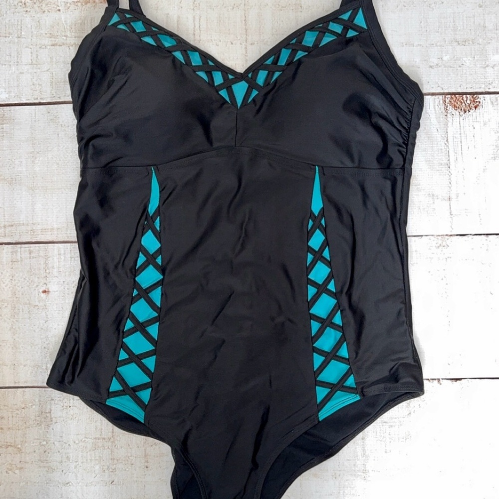 Torrid Black and Teal Women's Swimsuit